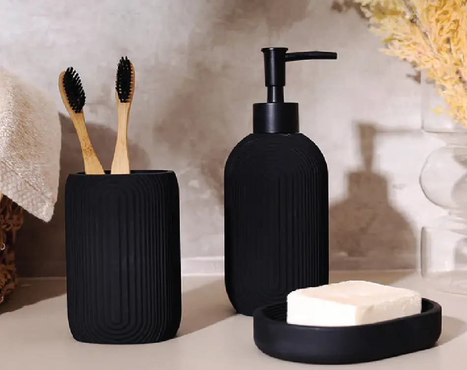 Black Stylish 3-Piece Resin Bathroom Accessories Set – Modern Design by Aminsuk