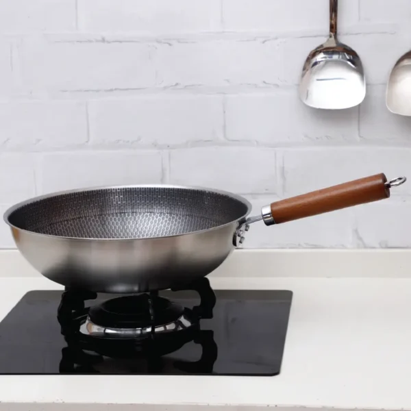 Aminsuk 22cm non-stick honeycomb steel pan suitable for modern kitchens