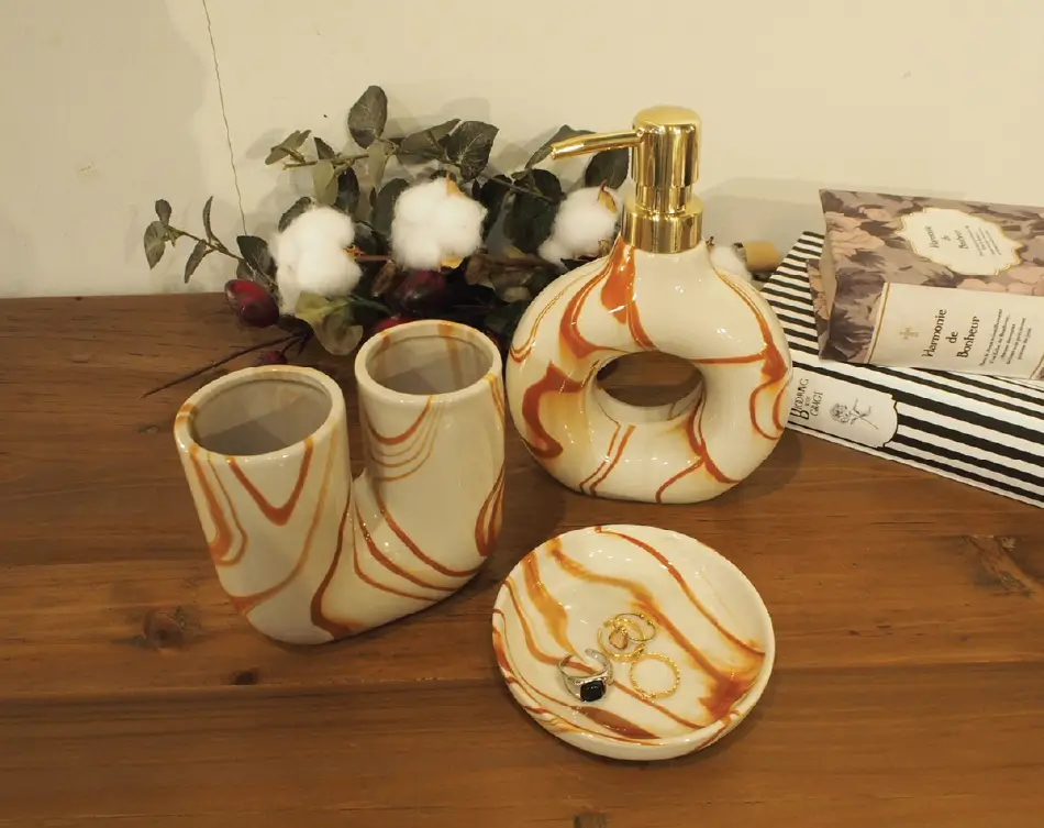 Modern ceramic bathroom accessories set in pink and black