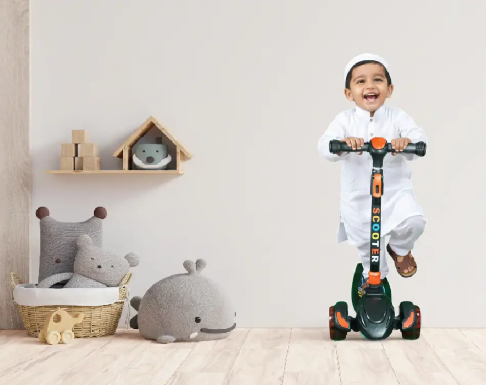 Smart fold Aminsuk GlowRide 3-wheel kids scooter with LED wheels