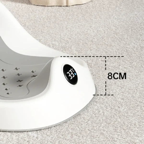 Temperature sensitive baby bath seat for newborn safety