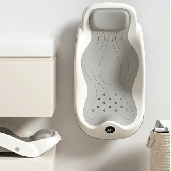 Infant bath support seat with anti-slip base